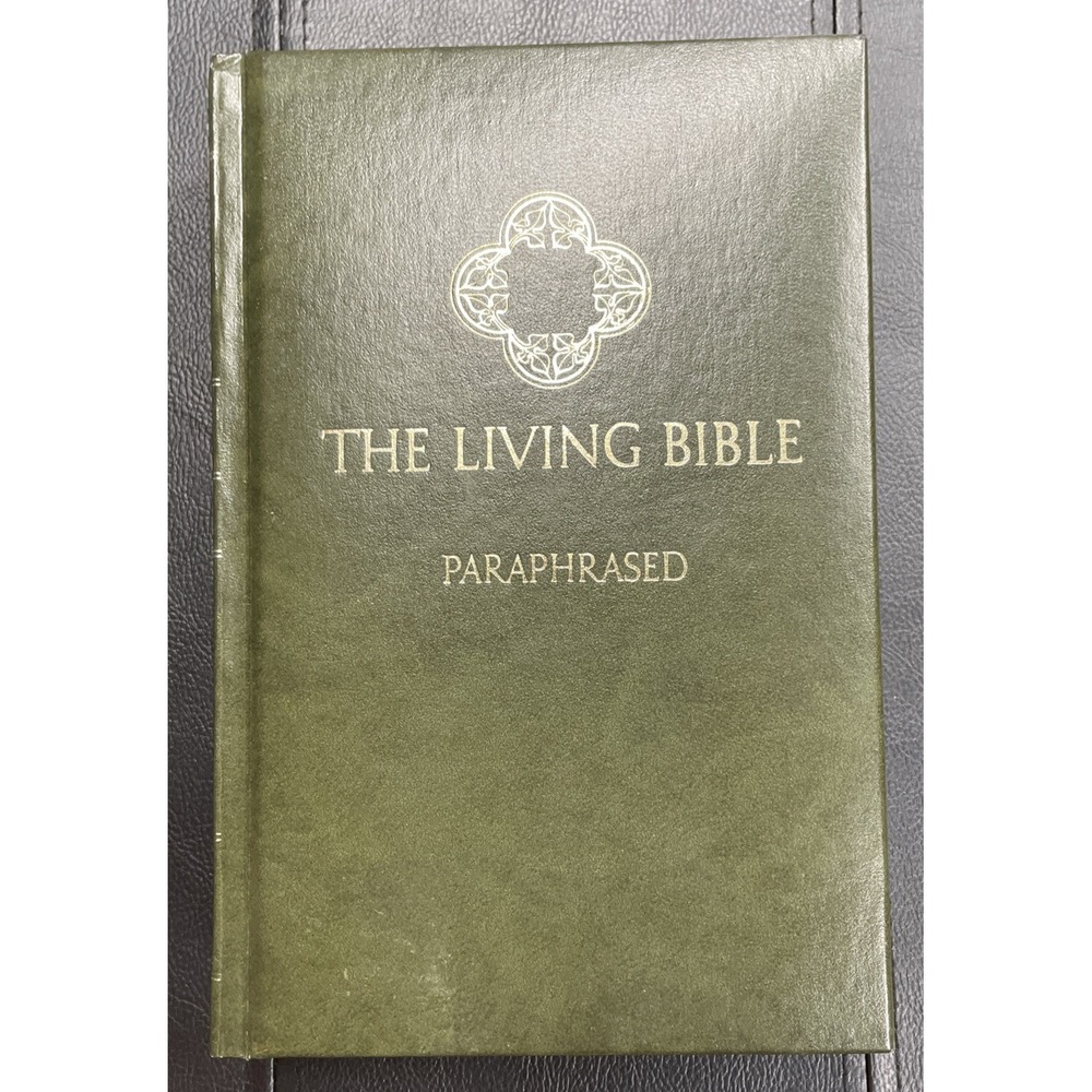 Paraphrased The Living Bible 1983 Green Hard Cover Good Condition Tyndale House